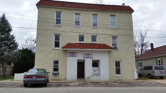 Madison Street Apartments in Belvidere, IL - Building Photo - Other