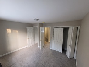 1 Tourmaline Dr in Lewiston, ME - Building Photo - Building Photo