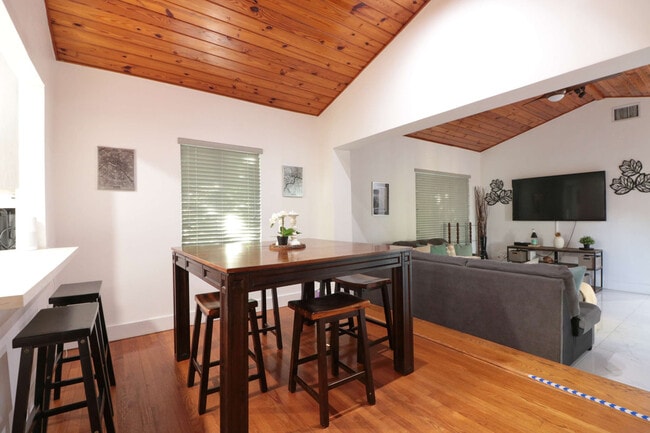 753 NE 81st St in Miami, FL - Building Photo - Building Photo