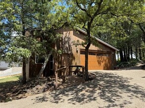 104 Pawnee Trail in Gainesville, TX - Building Photo - Building Photo
