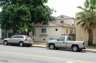 308 E Verdugo Ave in Burbank, CA - Building Photo - Building Photo