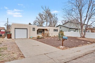 120 Everett Dr in Colorado Springs, CO - Building Photo