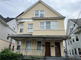 371 Catherine St in Bridgeport, CT - Building Photo