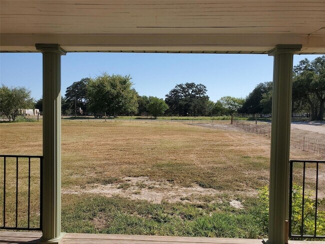 800 Co Rd 100, Unit Q-6 The Meadow Court in Georgetown, TX - Building Photo - Building Photo
