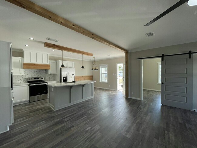 52 Orange Blossom St in Nokomis, FL - Building Photo - Building Photo