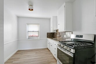 300 California Ave in Santa Monica, CA - Building Photo - Building Photo