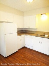 3725 SE Rhine St in Portland, OR - Building Photo - Building Photo