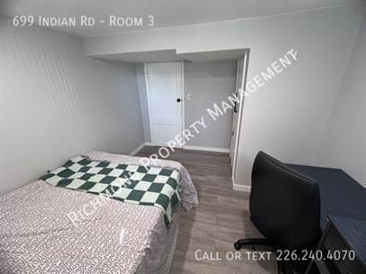 699 Indian Rd in Windsor, ON - Building Photo
