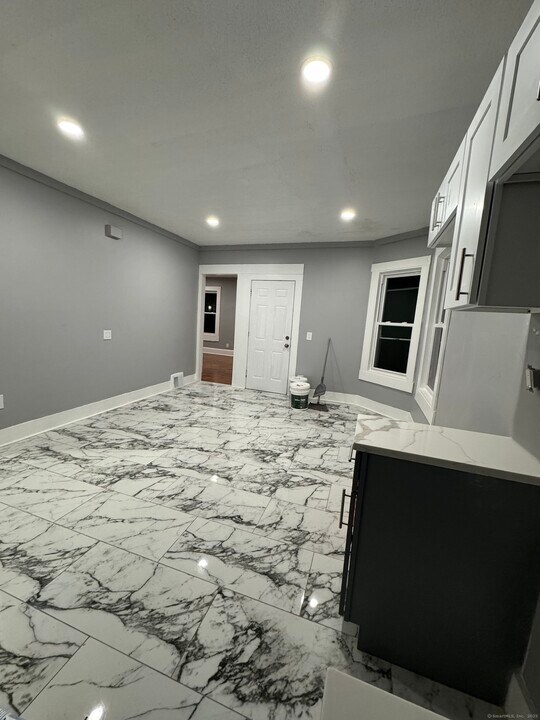 232 View St in New Haven, CT - Building Photo
