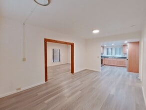 1571 High St in Eugene, OR - Building Photo - Building Photo