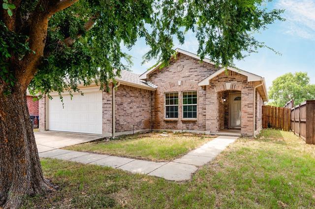 1932 Foxfield Way in Justin, TX - Building Photo - Building Photo