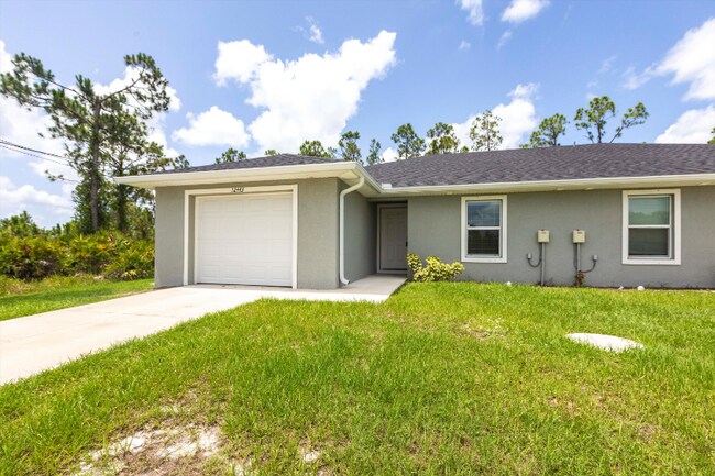 12443 Buffing Rd in Port Charlotte, FL - Building Photo - Building Photo