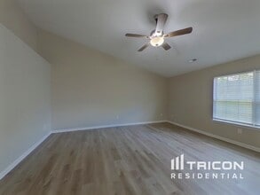 20 Landing Ln in Simpsonville, SC - Building Photo - Building Photo