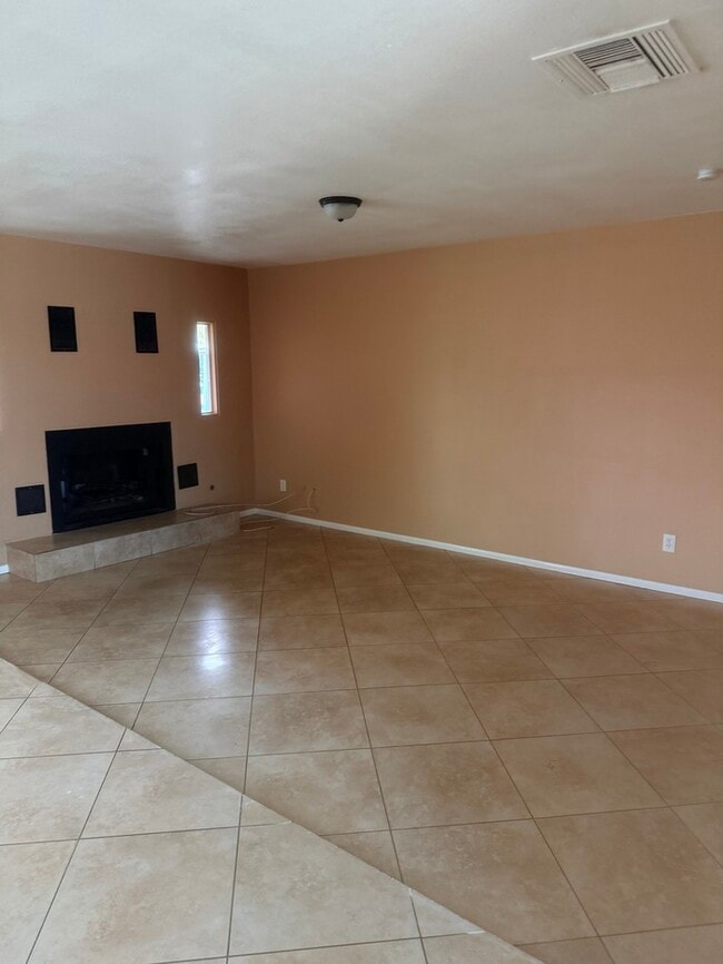 7955 W Fairmount Ave in Phoenix, AZ - Building Photo - Building Photo