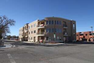 321 Jefferson St SE in Albuquerque, NM - Building Photo