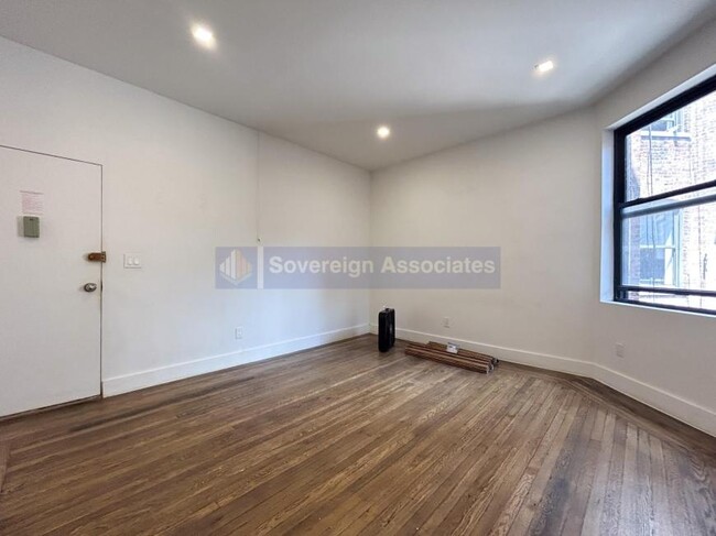 45 Tiemann Pl in New York, NY - Building Photo - Building Photo