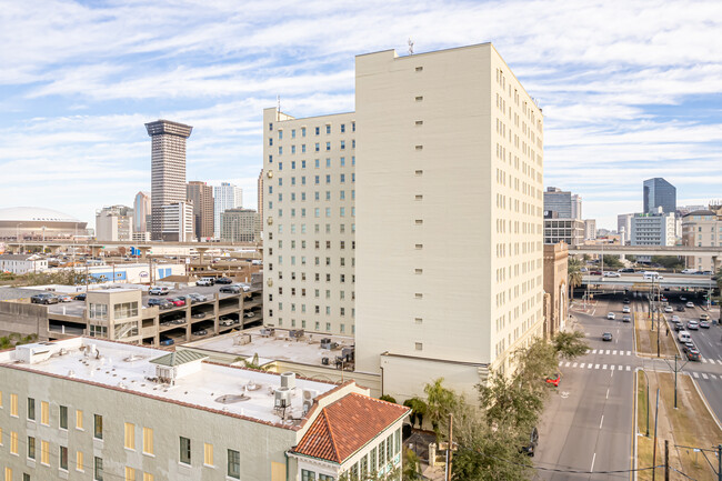 1205 St. Charles Condominiums in New Orleans, LA - Foto de edificio - Building Photo