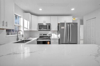 719 SW 10th St in Florida City, FL - Building Photo - Building Photo