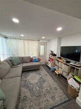 822 NE 8th St in Hallandale Beach, FL - Building Photo - Building Photo