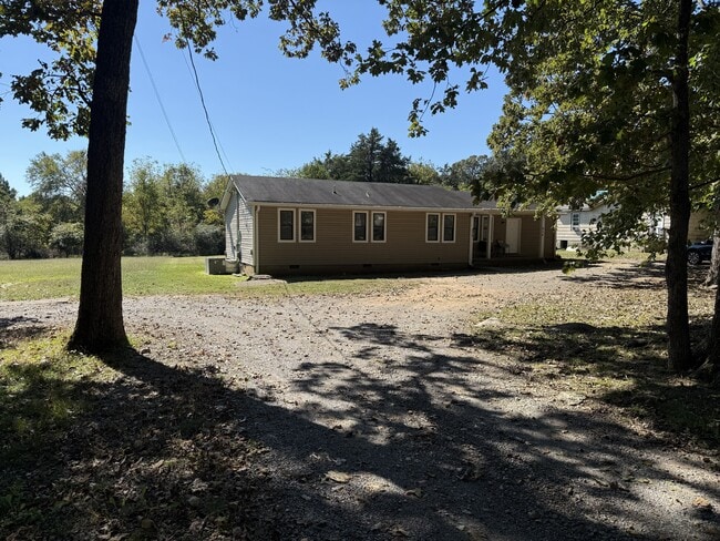 property at 836 Miller Estates Rd