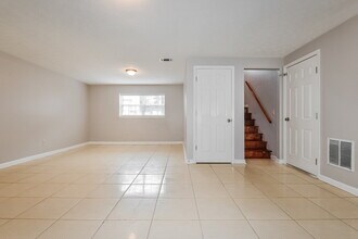 5550 Emerald Glen in Stone Mountain, GA - Building Photo - Building Photo