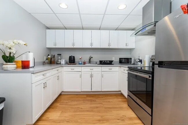 property at 5 Ravine St