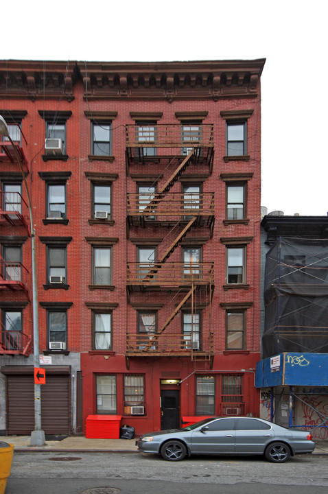 434 W 38th St in New York, NY - Building Photo