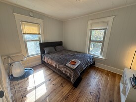 1532 Hamilton Ave NW in Grand Rapids, MI - Building Photo