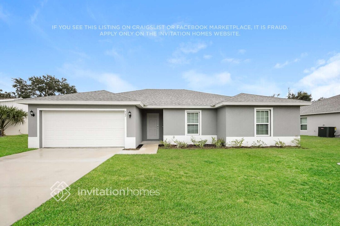 402 Kostner St in Port Charlotte, FL - Building Photo