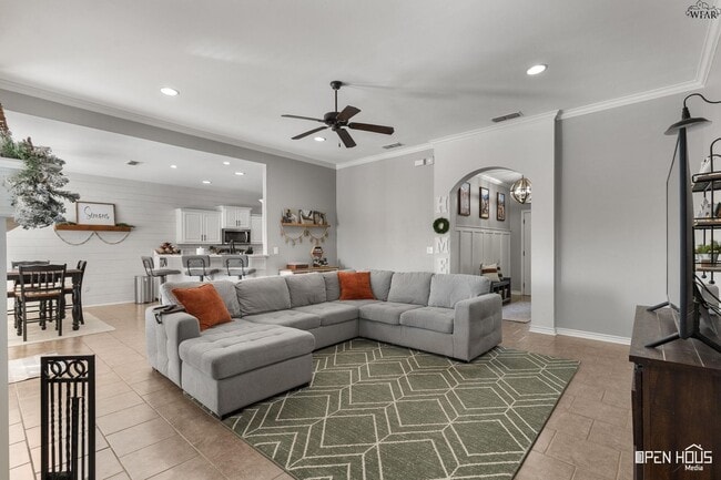 2103 E Hunters Glen in Wichita Falls, TX - Building Photo - Building Photo