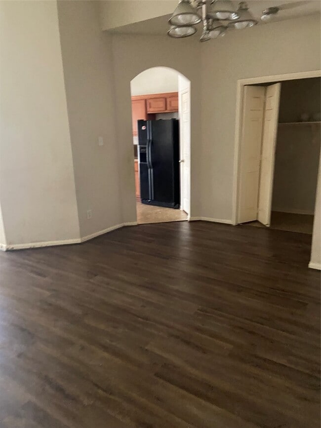 property at 1930 Shady Oaks Ct