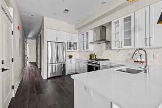 3221 Warder St NW in Washington, DC - Building Photo - Building Photo
