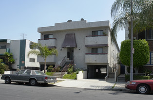 4840 Rosewood Ave in Los Angeles, CA - Foto de edificio - Building Photo