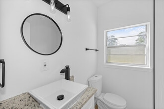 1412 Crooms Ave in Orlando, FL - Building Photo - Building Photo