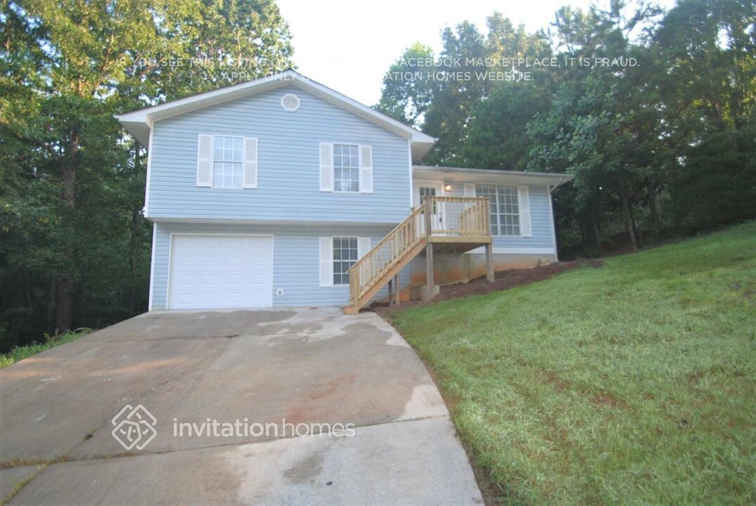 6317 Mitchell Creek Dr in Flowery Branch, GA - Building Photo