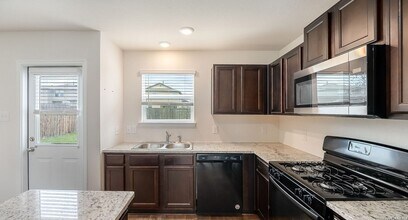 6522 Tempo Switch in San Antonio, TX - Building Photo - Building Photo