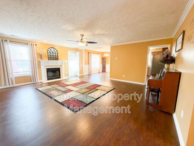 215 Americana Dr in Raeford, NC - Building Photo - Building Photo