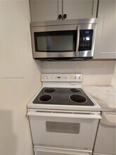 16851 NE 23rd Ave in North Miami Beach, FL - Building Photo - Building Photo