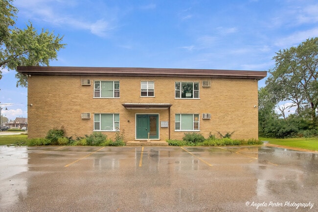 420 S Lake St