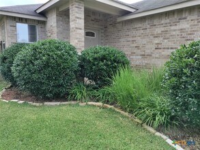 3427 Rob Roy St in Seguin, TX - Foto de edificio - Building Photo