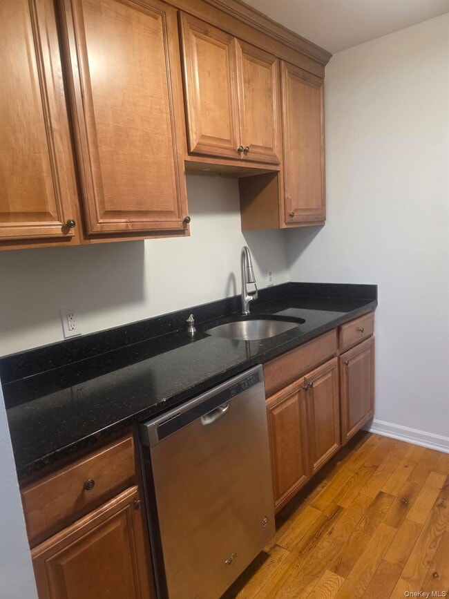 63 Poplar Ln in Middletown, NY - Foto de edificio - Building Photo