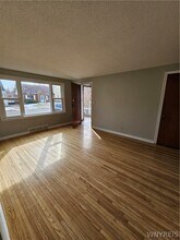 42 Layton Ave in Buffalo, NY - Building Photo - Building Photo