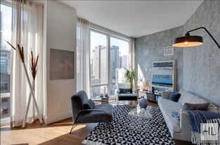 East 44th Street, Unit 40N in New York, NY - Building Photo