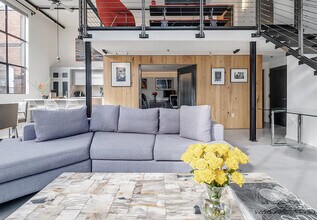 2 Clarence Pl in San Francisco, CA - Building Photo - Building Photo