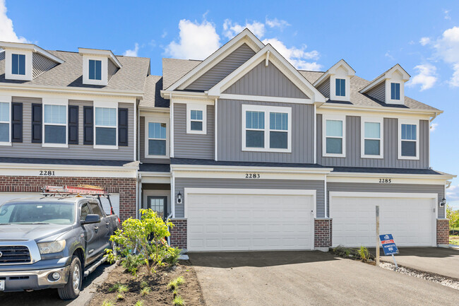 property at 2283 Horseshoe Cir