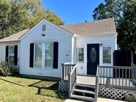 2148 Brookfield Ave in Dallas, TX - Building Photo