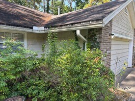 3647 NW 7th Pl in Gainesville, FL - Building Photo