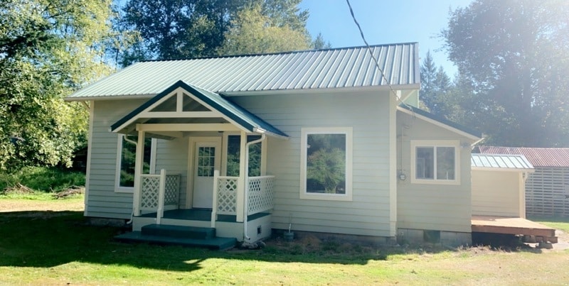9022 Valley View Rd in Custer, WA - Building Photo