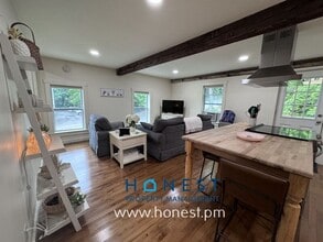 5 Sheldon St in Farmingdale, ME - Building Photo - Building Photo