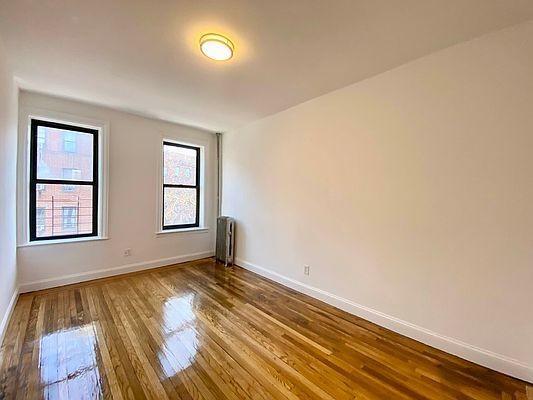 property at 30 W 181st St